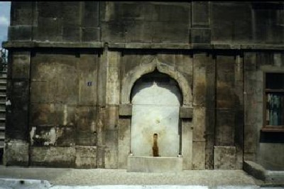 BAHRİYE NAZIRI HASAN HÜSNÜ PAŞA (H. 1318- M.1900)
(Büyük İskele Camii Çeşmesi)