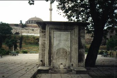 HASAN EFENDİ ( Kasapbaşı) ÇEŞMESİ (H.1231- M.1815)